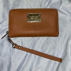Michael Kors Wristlet Wallet